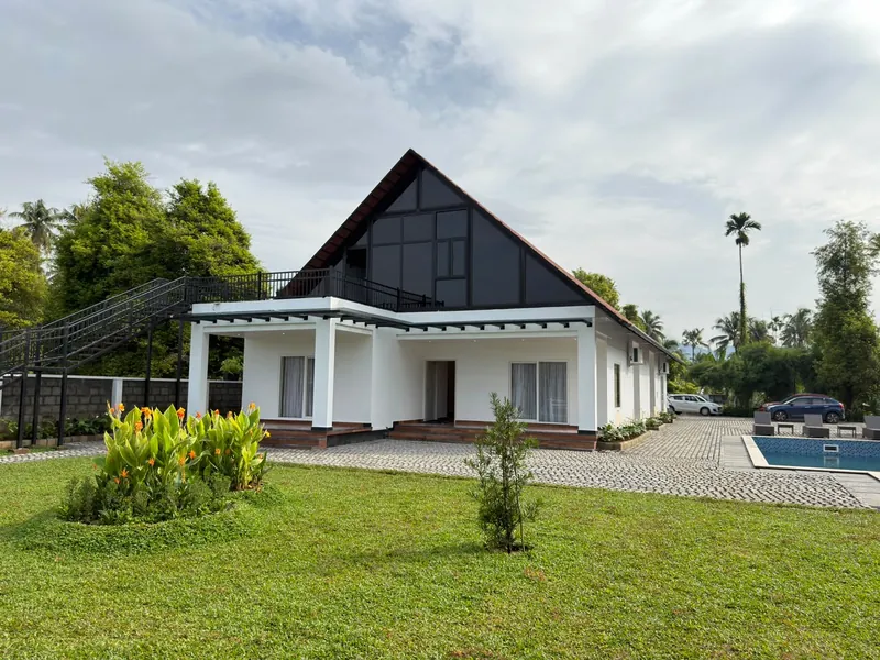 The Glasshouse Villa — rear elevation with balcony